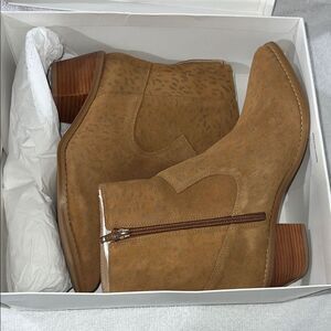 Able Tan Ankle Boots with Zipper
